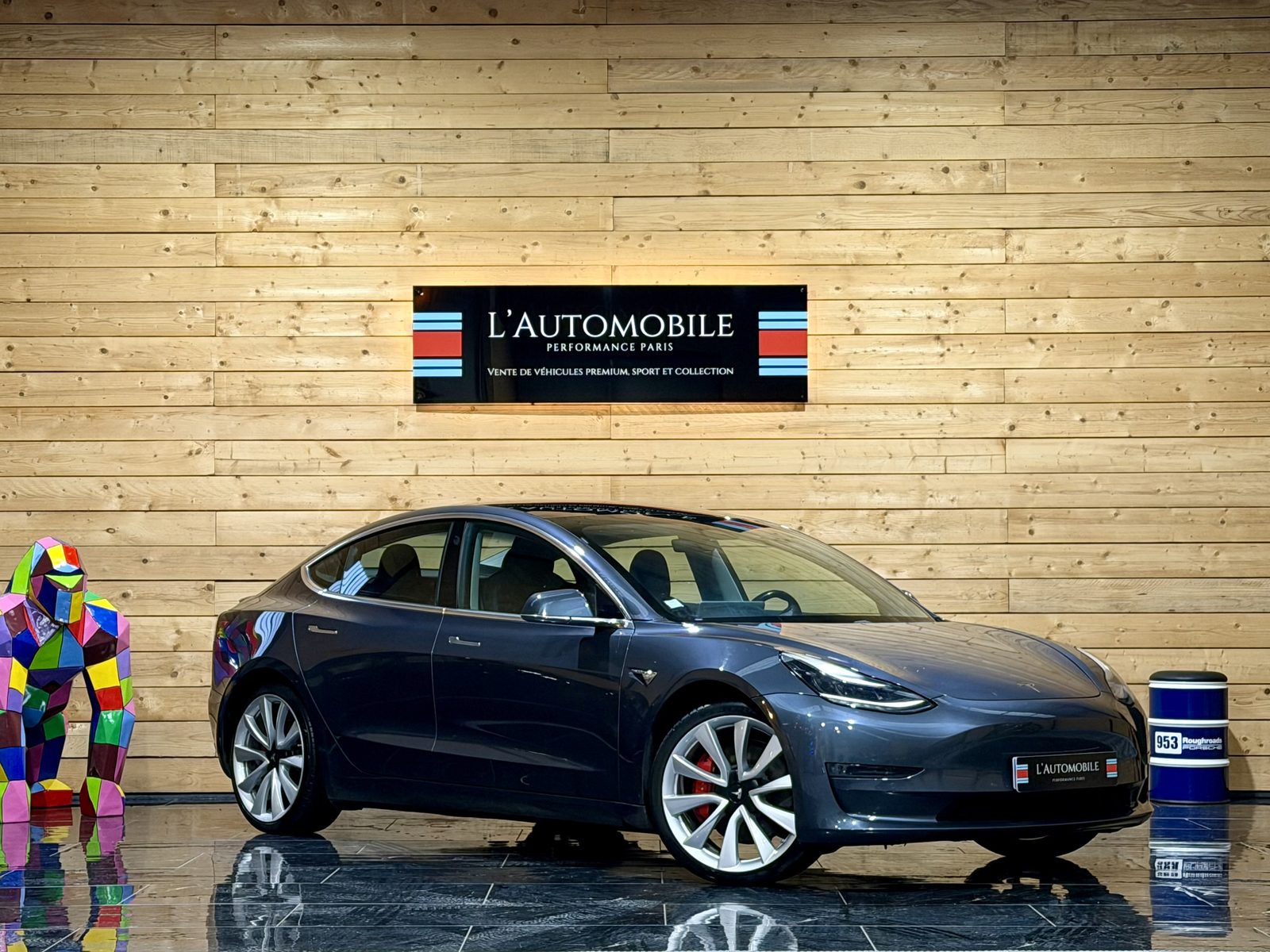 Tesla Model 3 — profil
